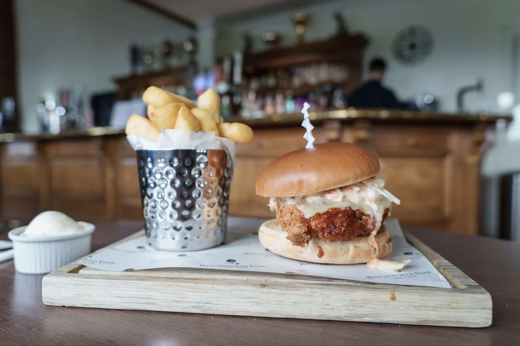 batchworth-park-golf-club-bar-food